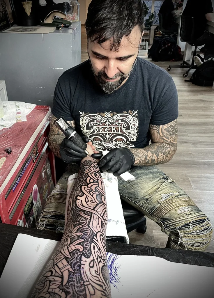 RuneBlood tatuajes vikingos
