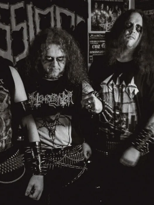 Omission band