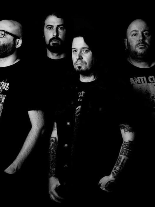 Avern metal band