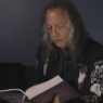 Kirk Hammett, guitarrista de Metallica, recita «El cuervo» de Edgar Allan Poe